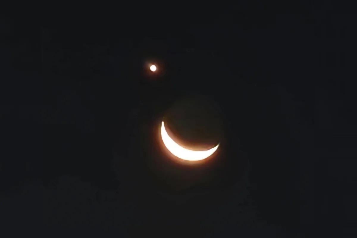 Lua colada em Vênus e conjunção com outros planetas fazem espetáculo no céu